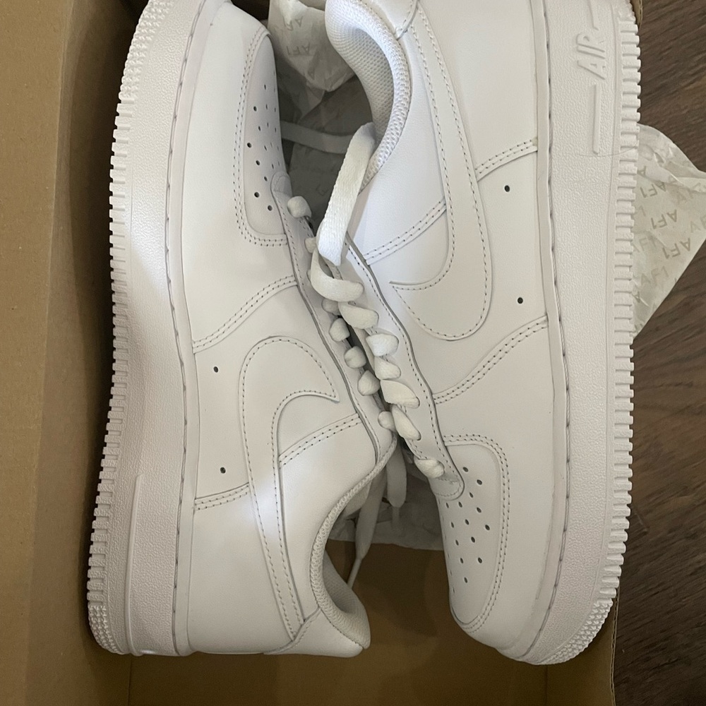 BRAND NEW!!! White nike airforces